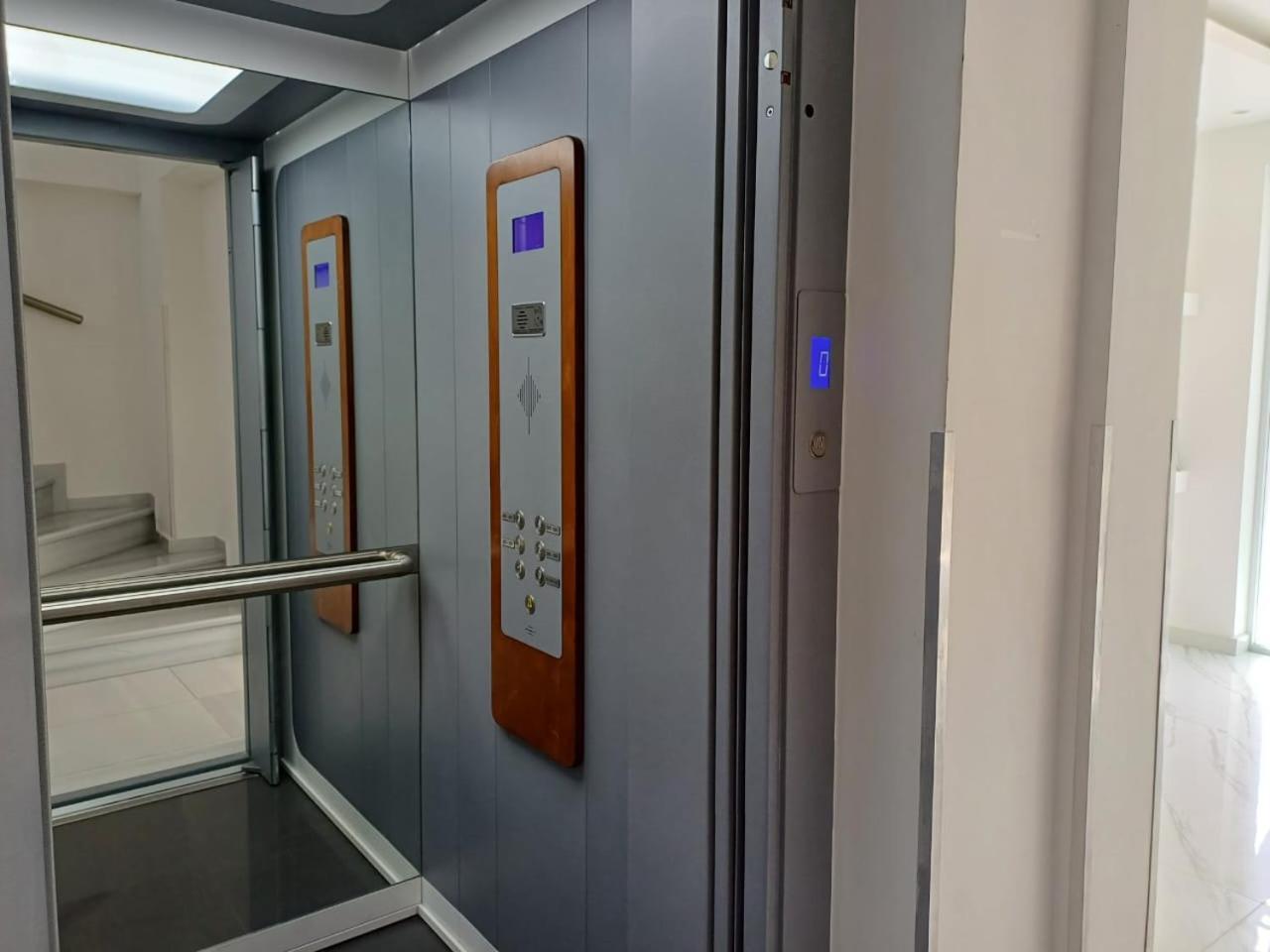 Deluxe City Hotel 하니아 외부 사진
